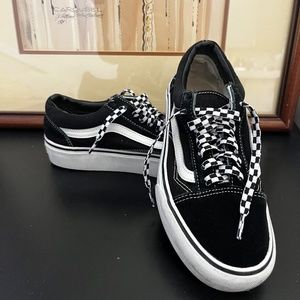 Black Vans suede size 8 women’s. Platform .